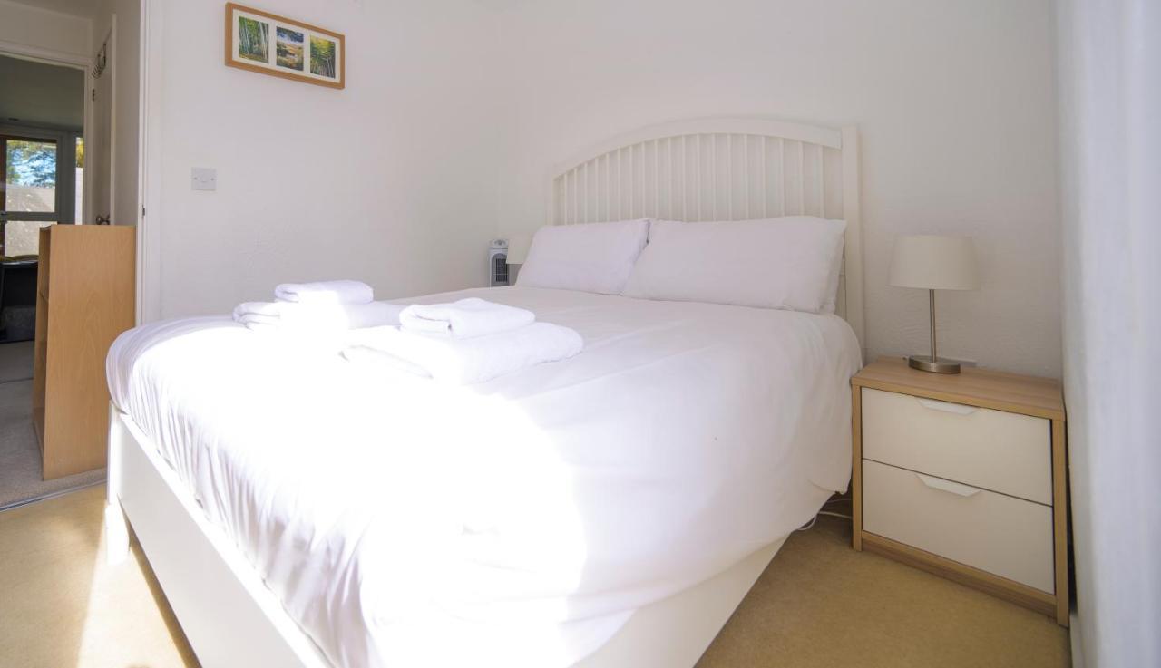 Escape To A Clifftop Chalet With Pool And Tennis Onsite - 1A Kingsdown Holiday Park Zewnętrze zdjęcie