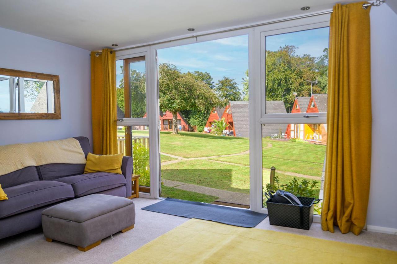 Escape To A Clifftop Chalet With Pool And Tennis Onsite - 1A Kingsdown Holiday Park Zewnętrze zdjęcie
