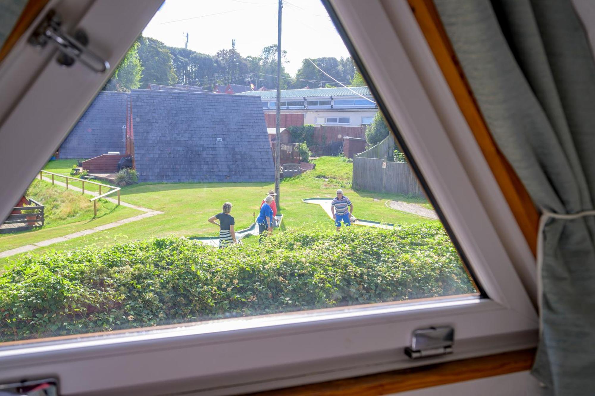 Escape To A Clifftop Chalet With Pool And Tennis Onsite - 1A Kingsdown Holiday Park Zewnętrze zdjęcie